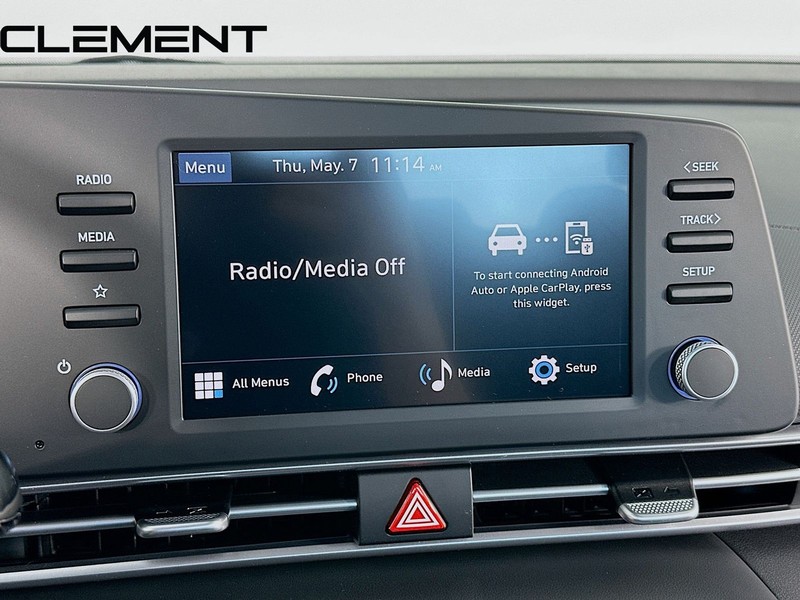 Hyundai Elantra Vehicle Full-screen Gallery Image 19