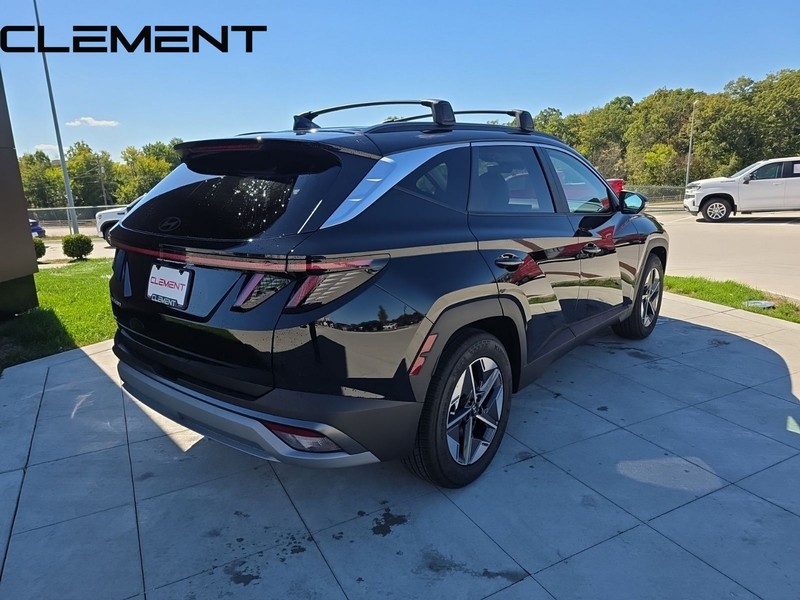 Hyundai Tucson Vehicle Full-screen Gallery Image 7