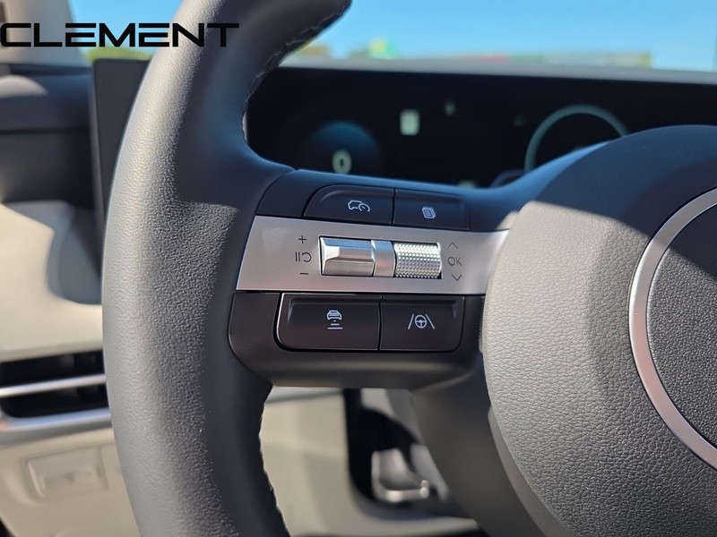 Hyundai Tucson Vehicle Full-screen Gallery Image 15