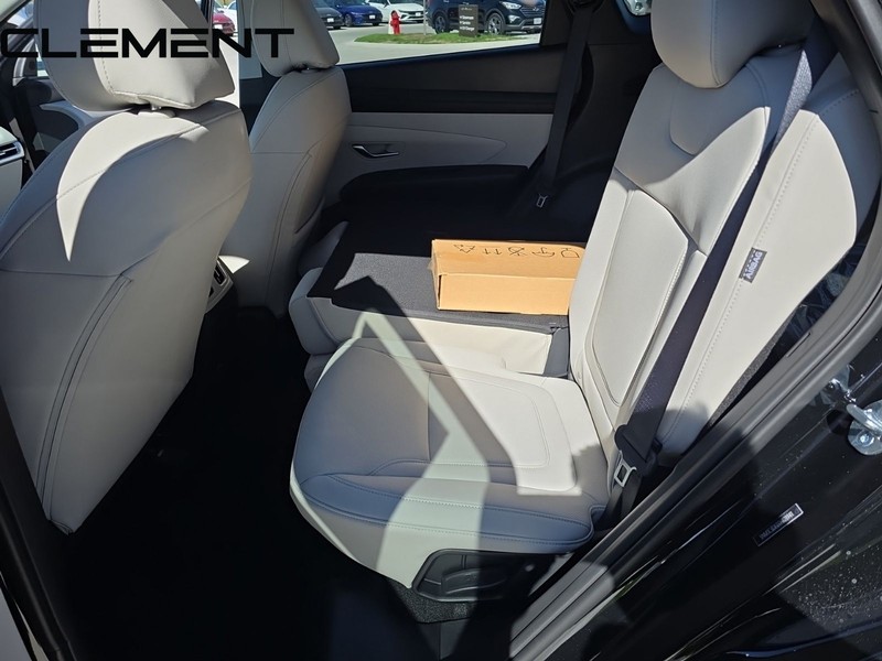 Hyundai Tucson Vehicle Full-screen Gallery Image 33