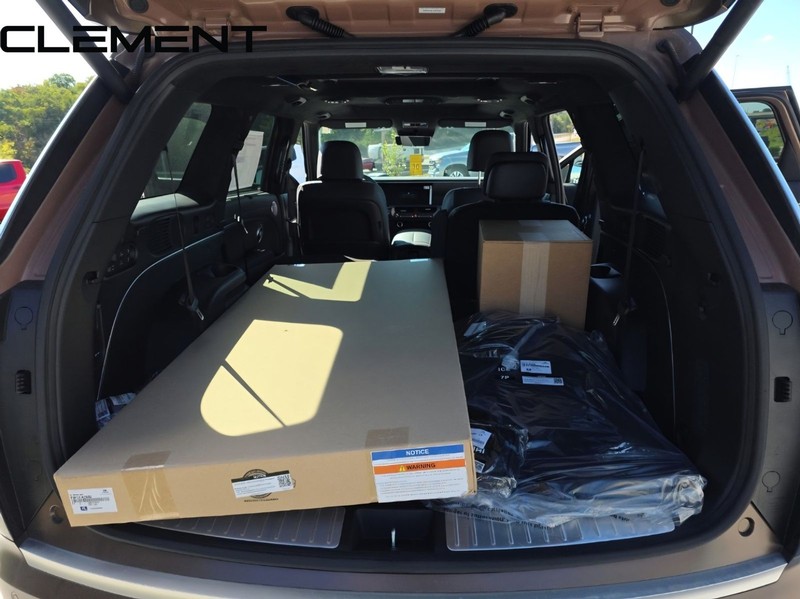 Hyundai Palisade Vehicle Full-screen Gallery Image 11