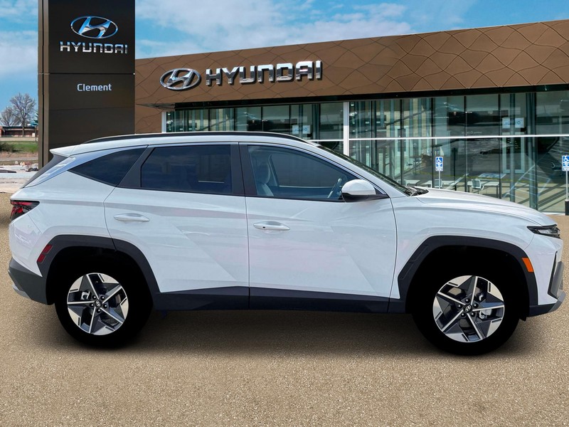 Hyundai Tucson Vehicle Full-screen Gallery Image 9