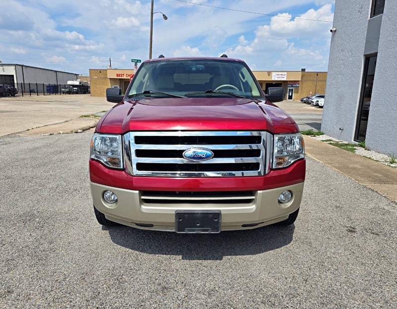 Ford Expedition Vehicle Full-screen Gallery Image 02