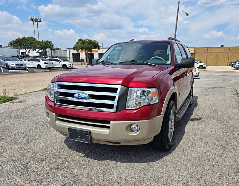 Ford Expedition Vehicle Full-screen Gallery Image 03