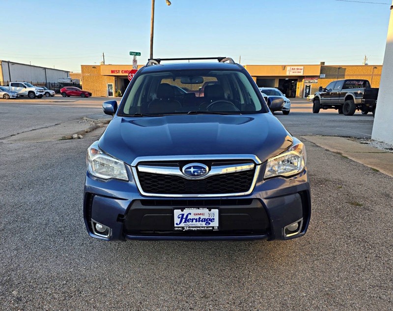 Subaru Forester Vehicle Full-screen Gallery Image 02