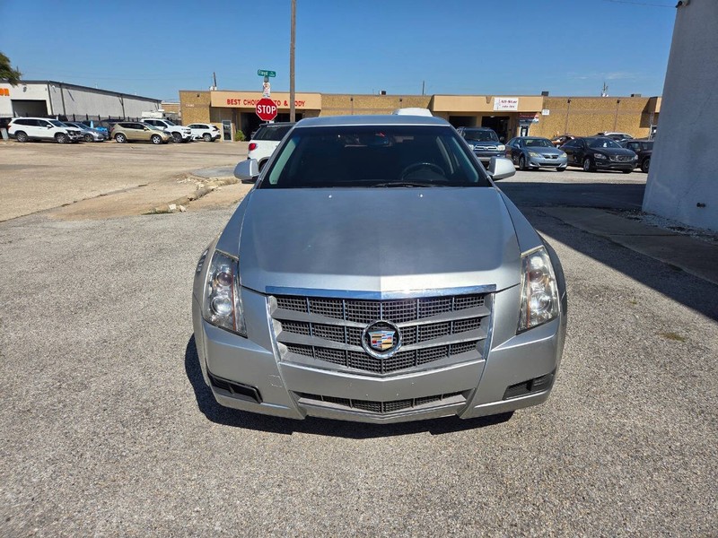 Cadillac CTS Vehicle Full-screen Gallery Image 02