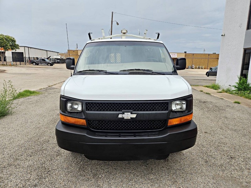 Chevrolet Express Cargo Van Vehicle Full-screen Gallery Image 02