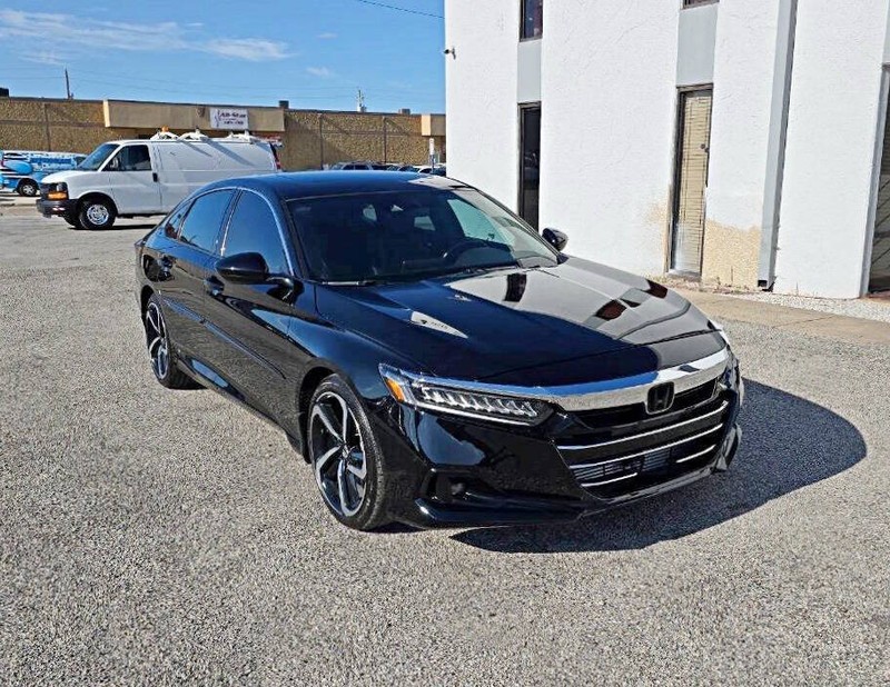 Honda Accord Sedan Vehicle Full-screen Gallery Image 03