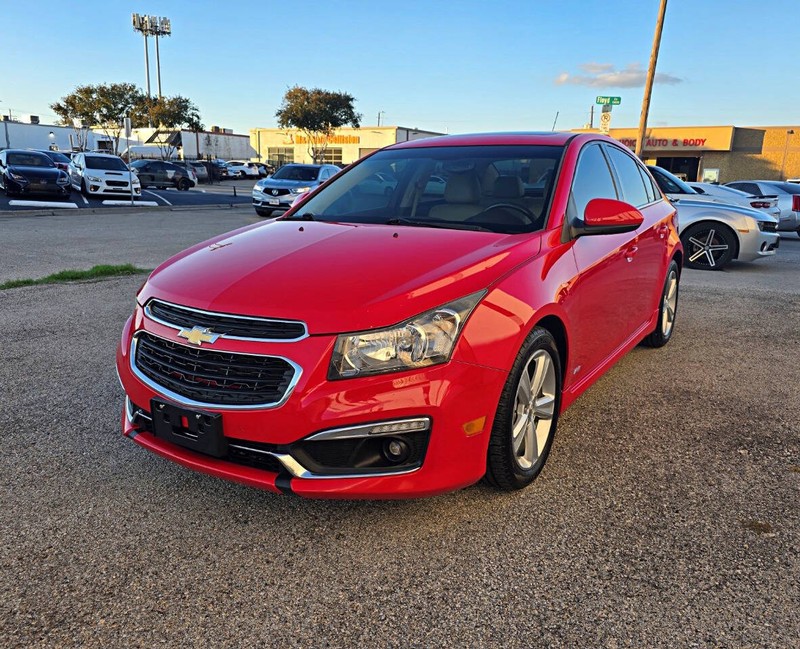 Chevrolet Cruze Limited Vehicle Full-screen Gallery Image 01