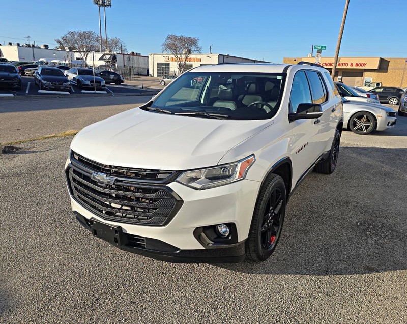 Chevrolet Traverse Vehicle Full-screen Gallery Image 03