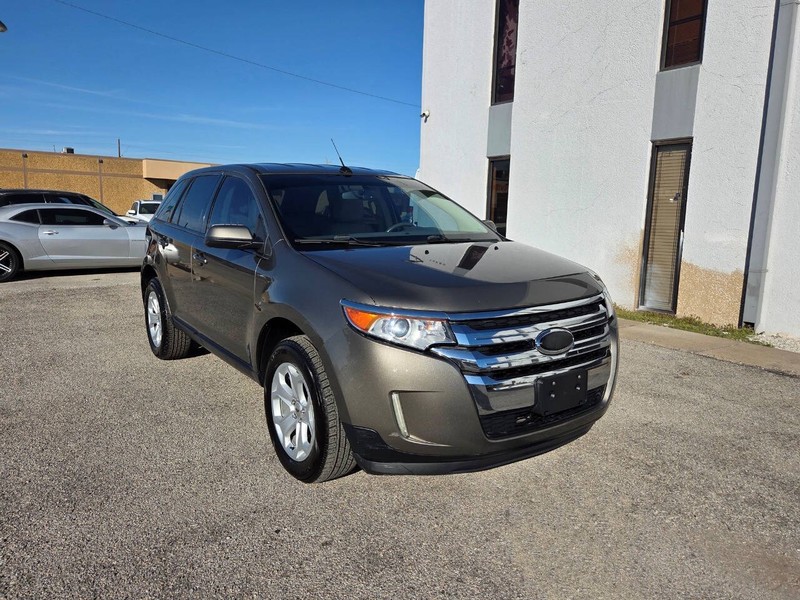 Ford Edge Vehicle Full-screen Gallery Image 03