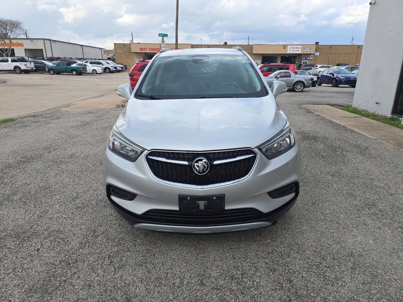 Buick Encore Vehicle Full-screen Gallery Image 02