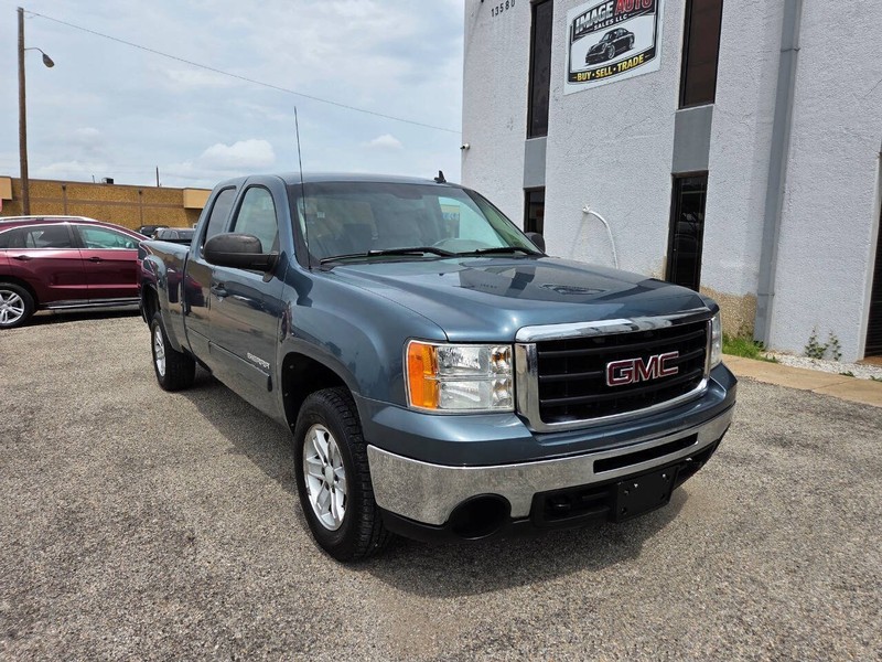 GMC Sierra 1500 Vehicle Full-screen Gallery Image 03