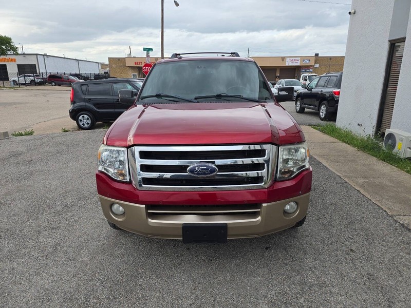 Ford Expedition Vehicle Full-screen Gallery Image 02