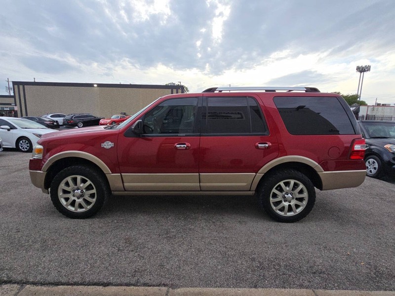 Ford Expedition Vehicle Full-screen Gallery Image 03