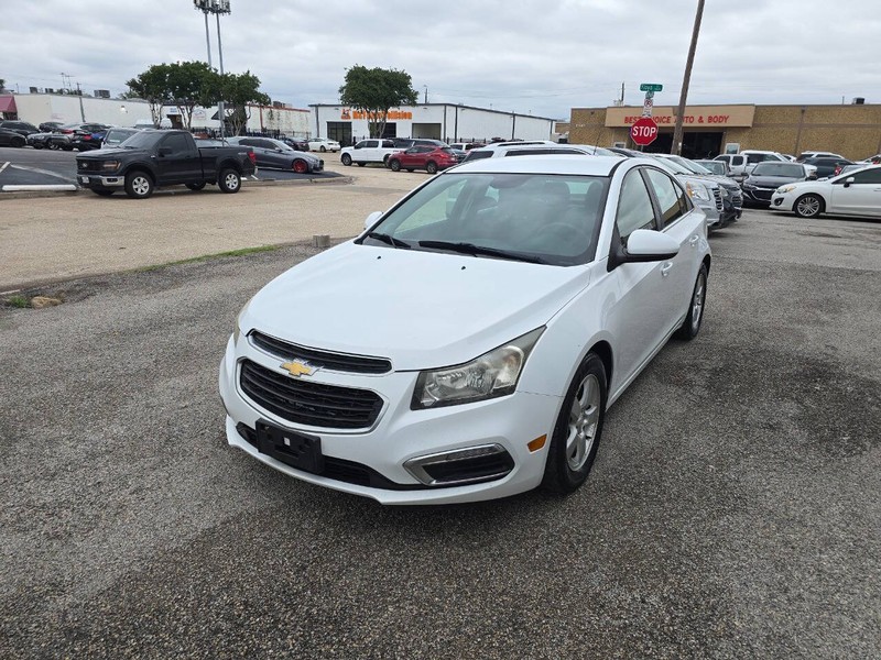 Chevrolet Cruze Vehicle Full-screen Gallery Image 02