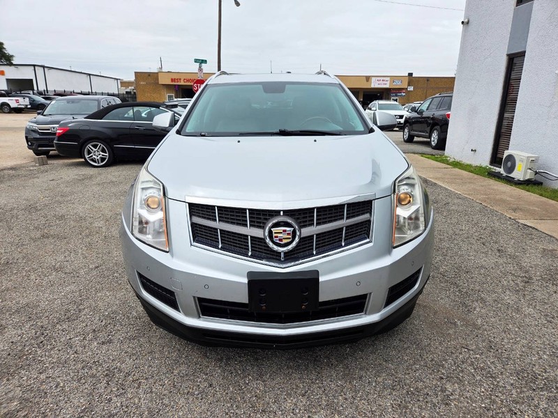 Cadillac SRX Vehicle Full-screen Gallery Image 02
