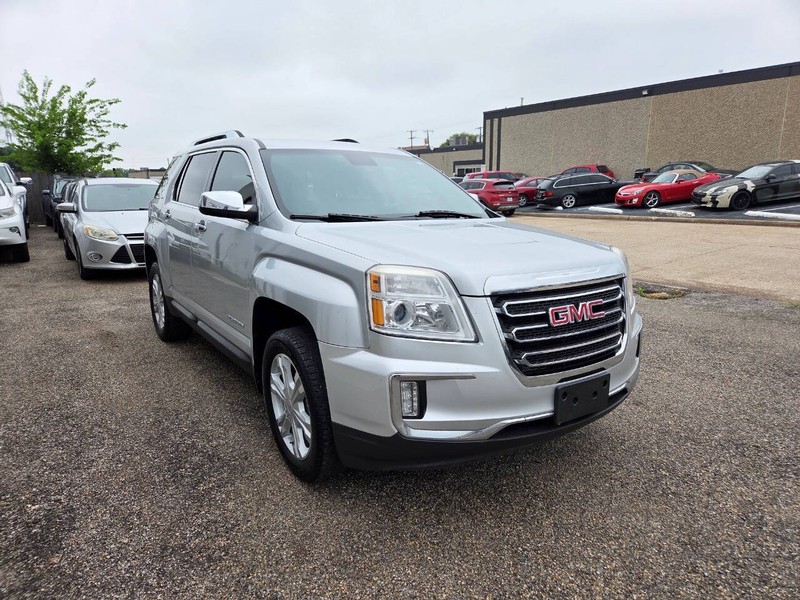GMC Terrain Vehicle Full-screen Gallery Image 03