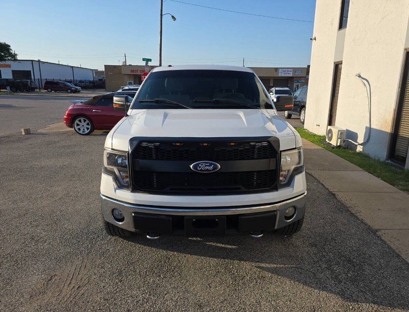 Ford F-150 Vehicle Full-screen Gallery Image 02