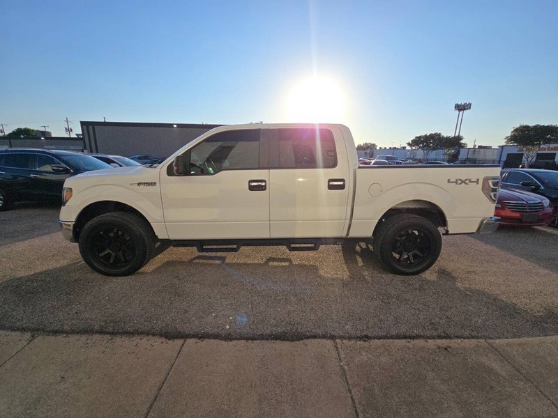 Ford F-150 Vehicle Full-screen Gallery Image 03