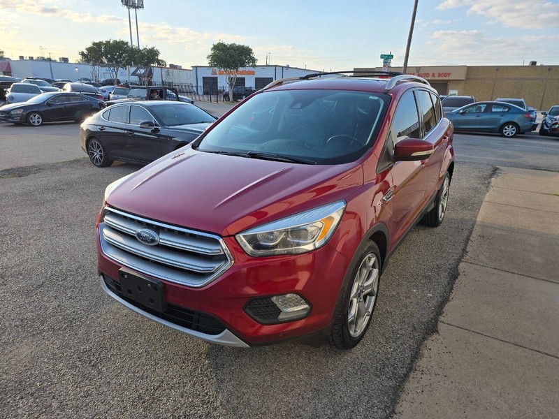 Ford Escape Vehicle Full-screen Gallery Image 01