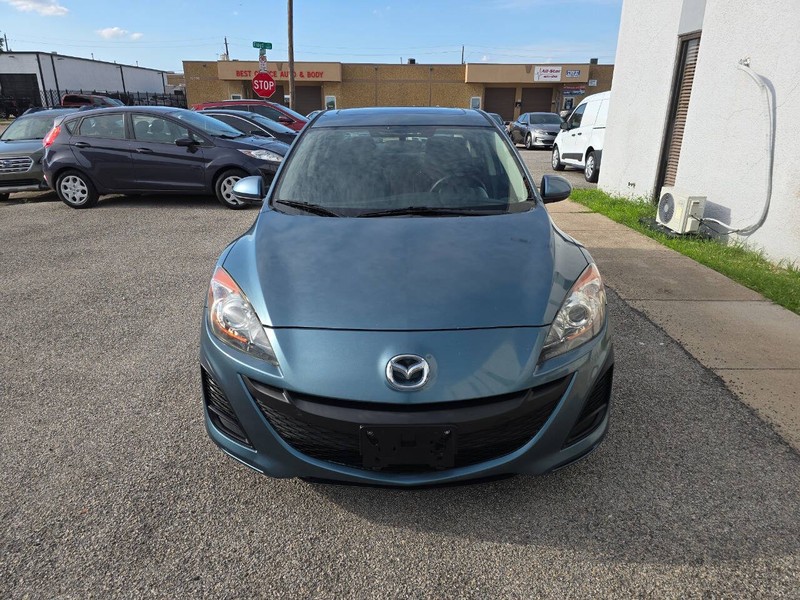 Mazda Mazda3 Sedan Vehicle Full-screen Gallery Image 02