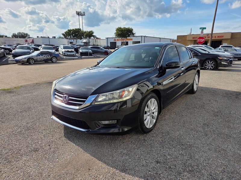 Honda Accord Sedan Vehicle Full-screen Gallery Image 01