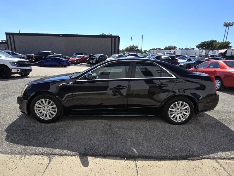 Cadillac CTS Sedan Vehicle Full-screen Gallery Image 03