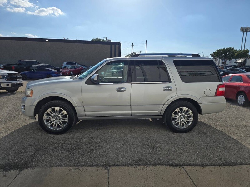 Ford Expedition Vehicle Full-screen Gallery Image 03