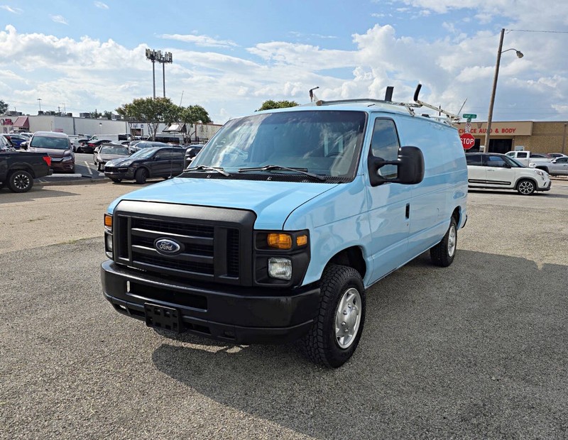 Ford Econoline Cargo Van Vehicle Full-screen Gallery Image 01