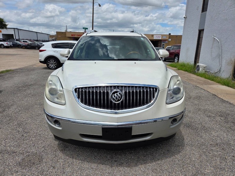 Buick Enclave Vehicle Full-screen Gallery Image 02