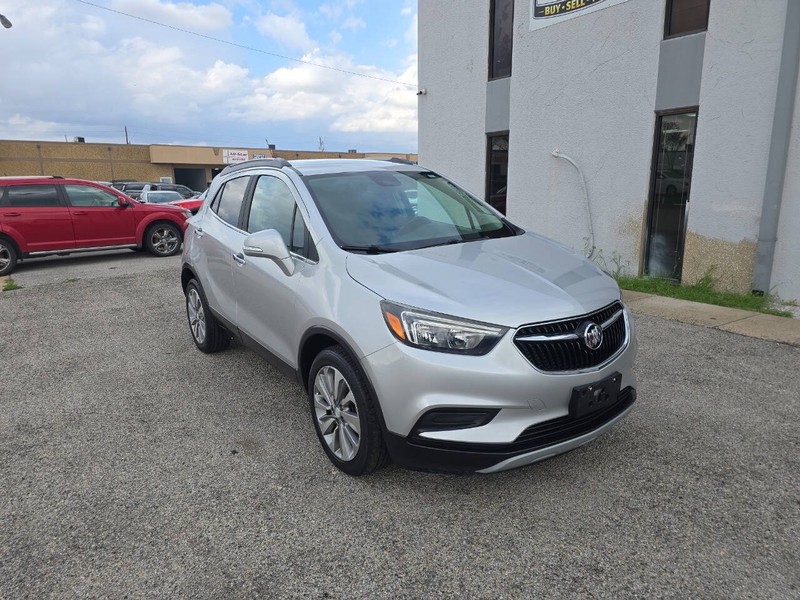 Buick Encore Vehicle Full-screen Gallery Image 01