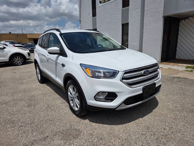 Ford Escape Vehicle Full-screen Gallery Image 03
