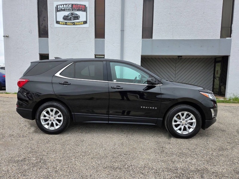 Chevrolet Equinox Vehicle Full-screen Gallery Image 03