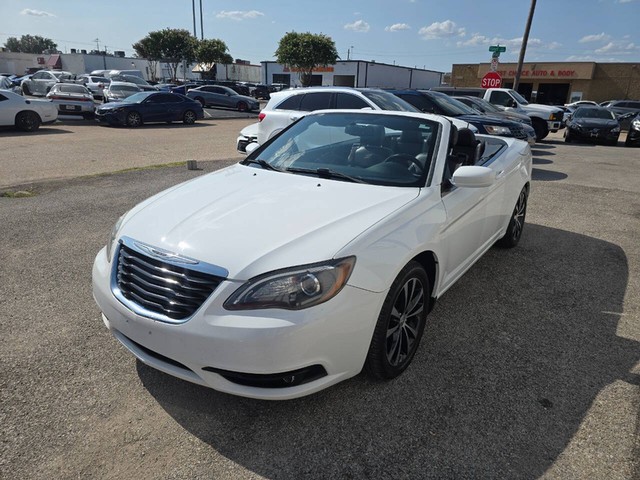 more details - chrysler 200