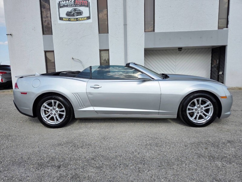 Chevrolet Camaro Vehicle Full-screen Gallery Image 02