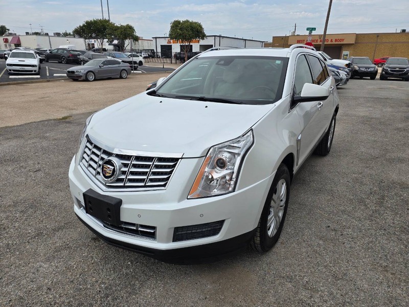 Cadillac SRX Vehicle Full-screen Gallery Image 01