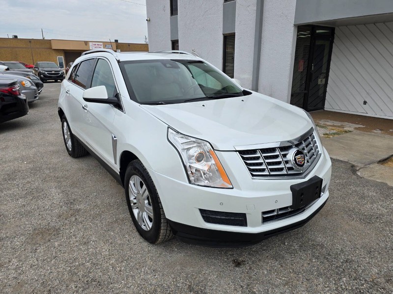 Cadillac SRX Vehicle Full-screen Gallery Image 03
