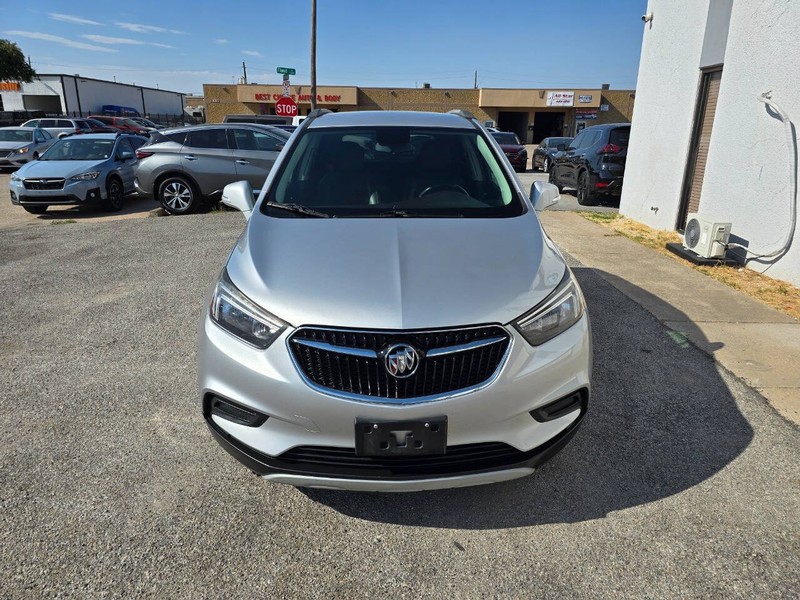 Buick Encore Vehicle Full-screen Gallery Image 02