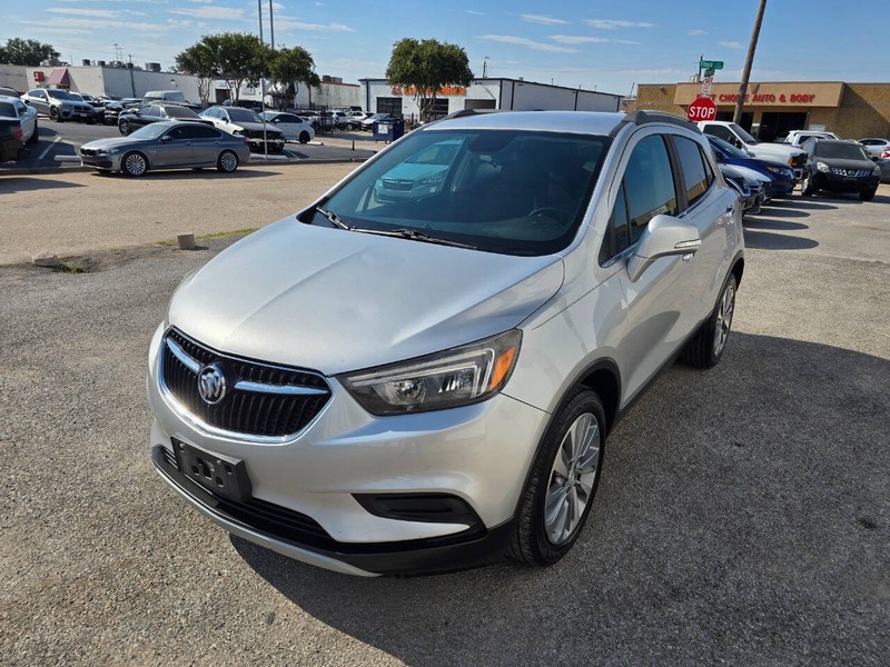 Buick Encore Vehicle Full-screen Gallery Image 03