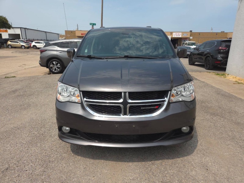 Dodge Grand Caravan Vehicle Full-screen Gallery Image 02