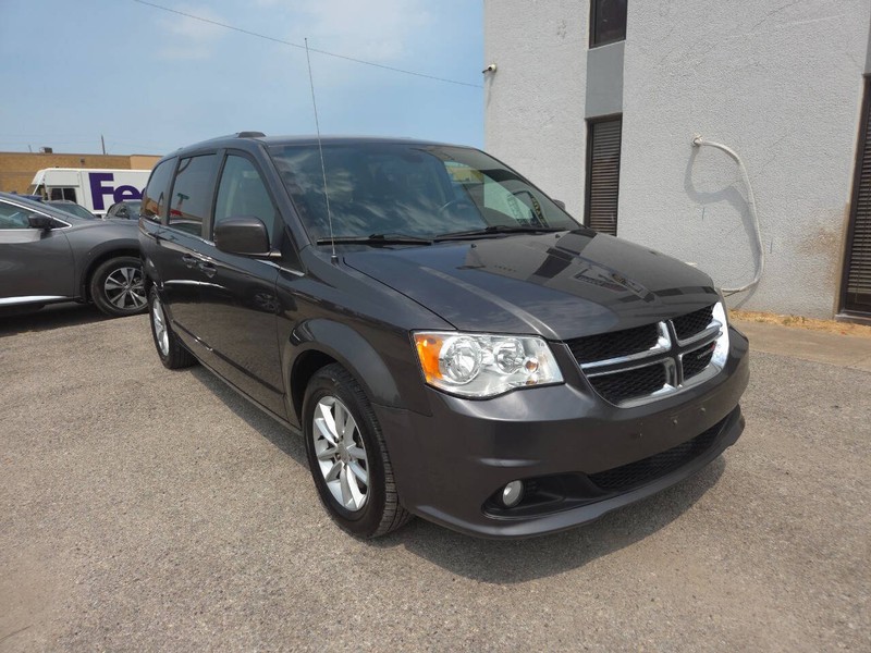 Dodge Grand Caravan Vehicle Full-screen Gallery Image 03