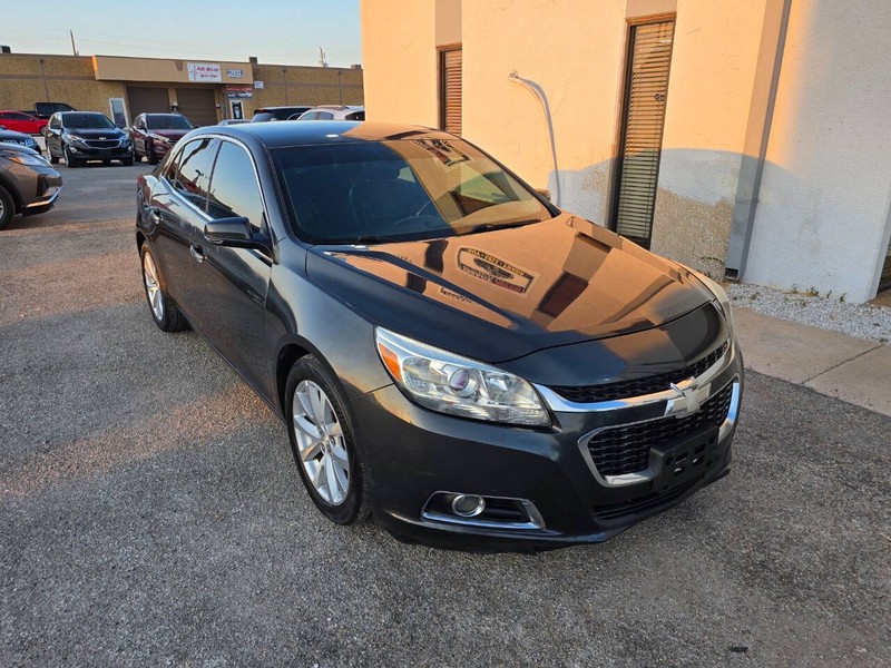 Chevrolet Malibu Vehicle Full-screen Gallery Image 01