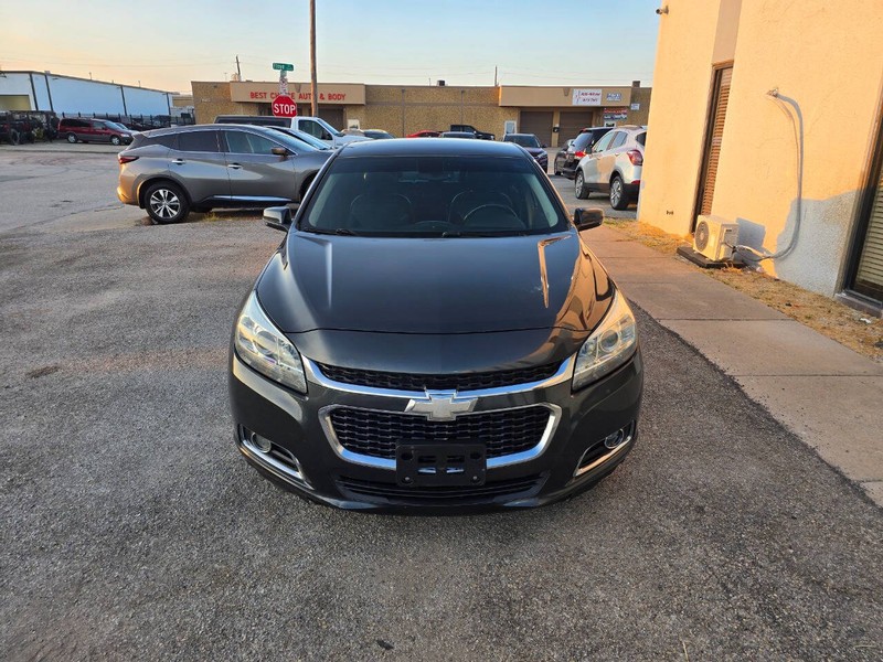 Chevrolet Malibu Vehicle Full-screen Gallery Image 02