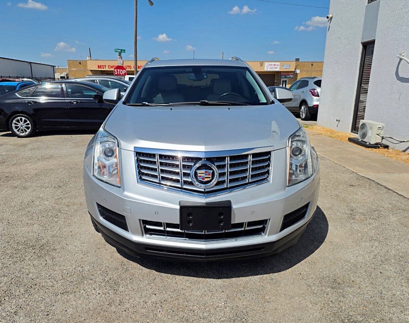Cadillac SRX Vehicle Full-screen Gallery Image 02