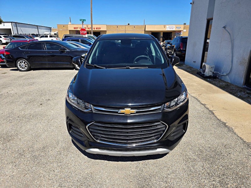 Chevrolet Trax Vehicle Full-screen Gallery Image 02