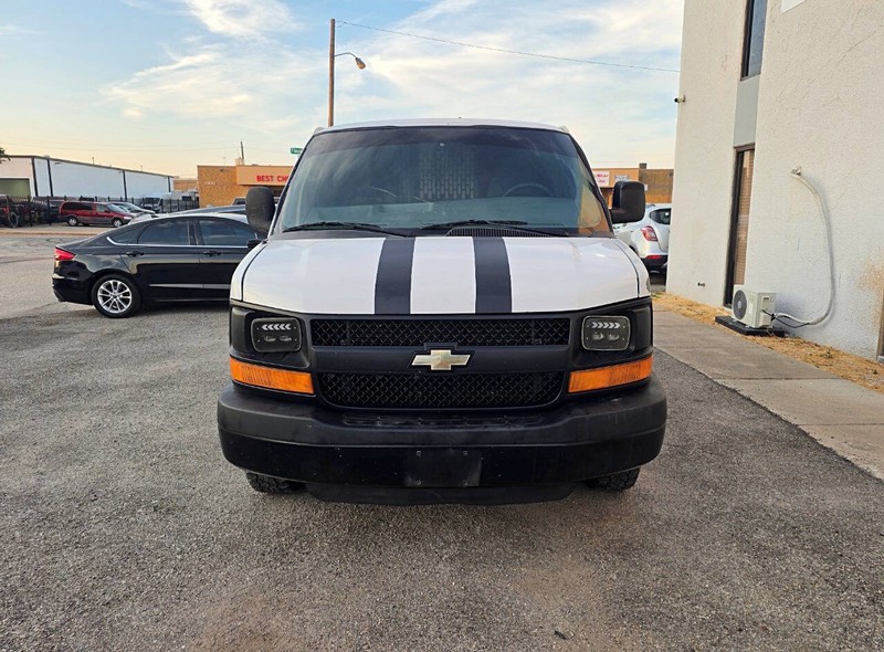 Chevrolet Express Cargo Van Vehicle Full-screen Gallery Image 02