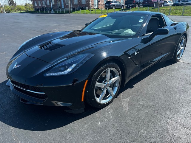 Chevrolet Corvette Stingray Vehicle Full-screen Gallery Image 08