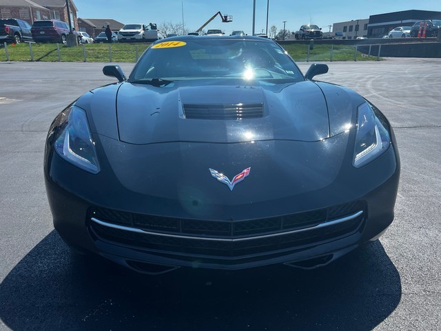 Chevrolet Corvette Stingray Vehicle Full-screen Gallery Image 09