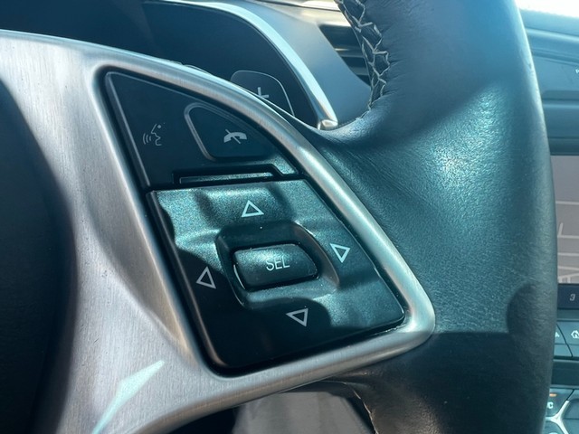 Chevrolet Corvette Stingray Vehicle Full-screen Gallery Image 19